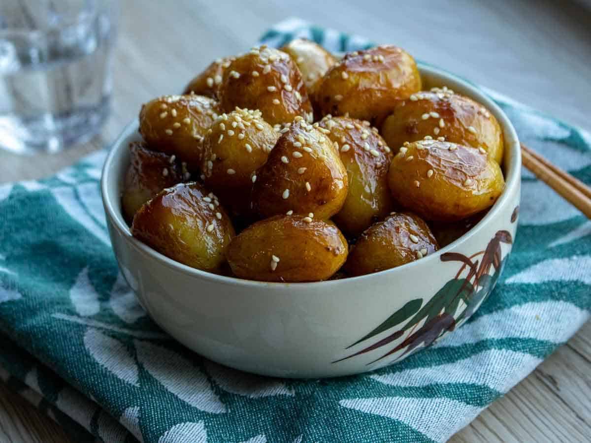 Gestoofde Aardappels (Gamja Jorim)