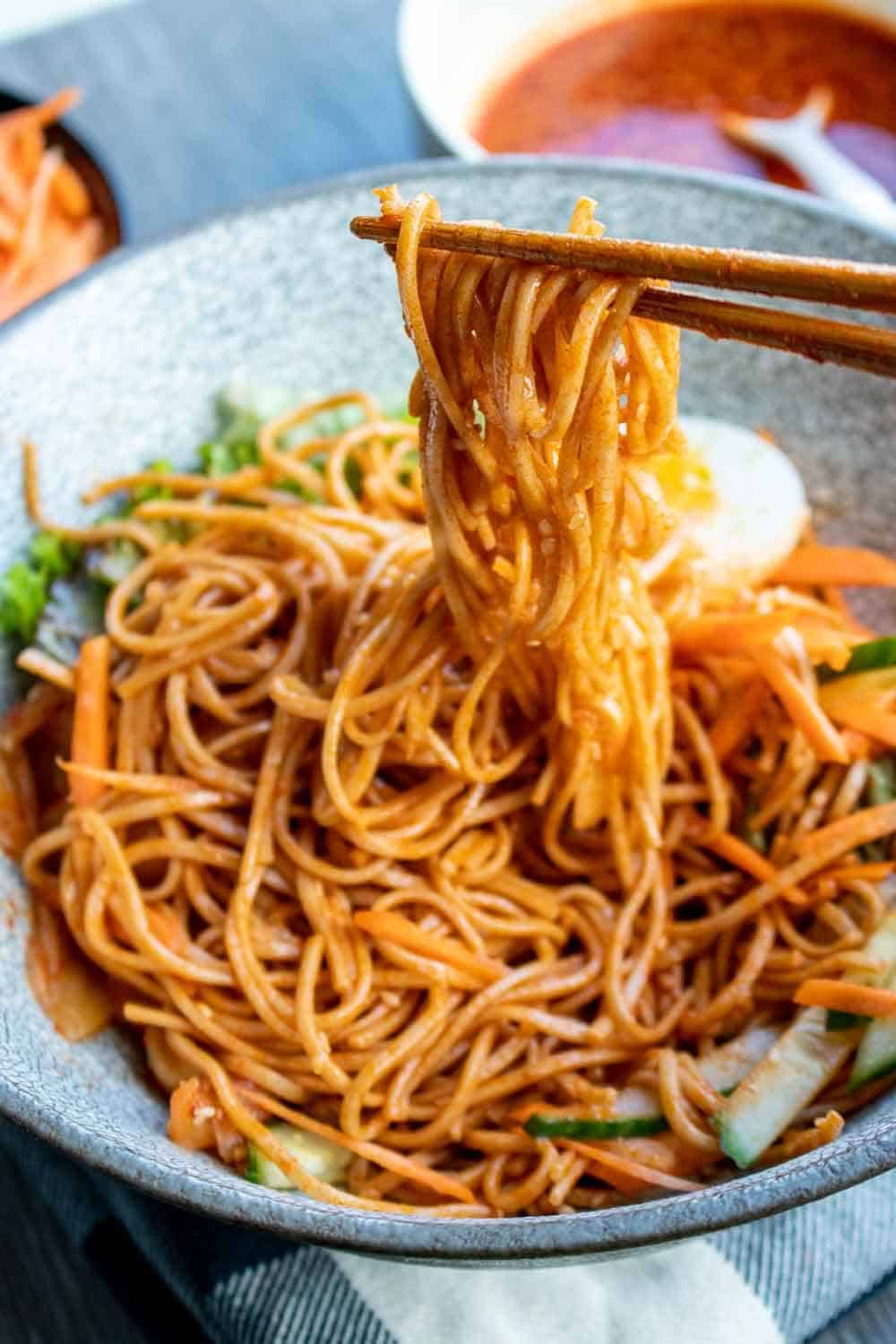 Bibim Guksu Noedels Lift