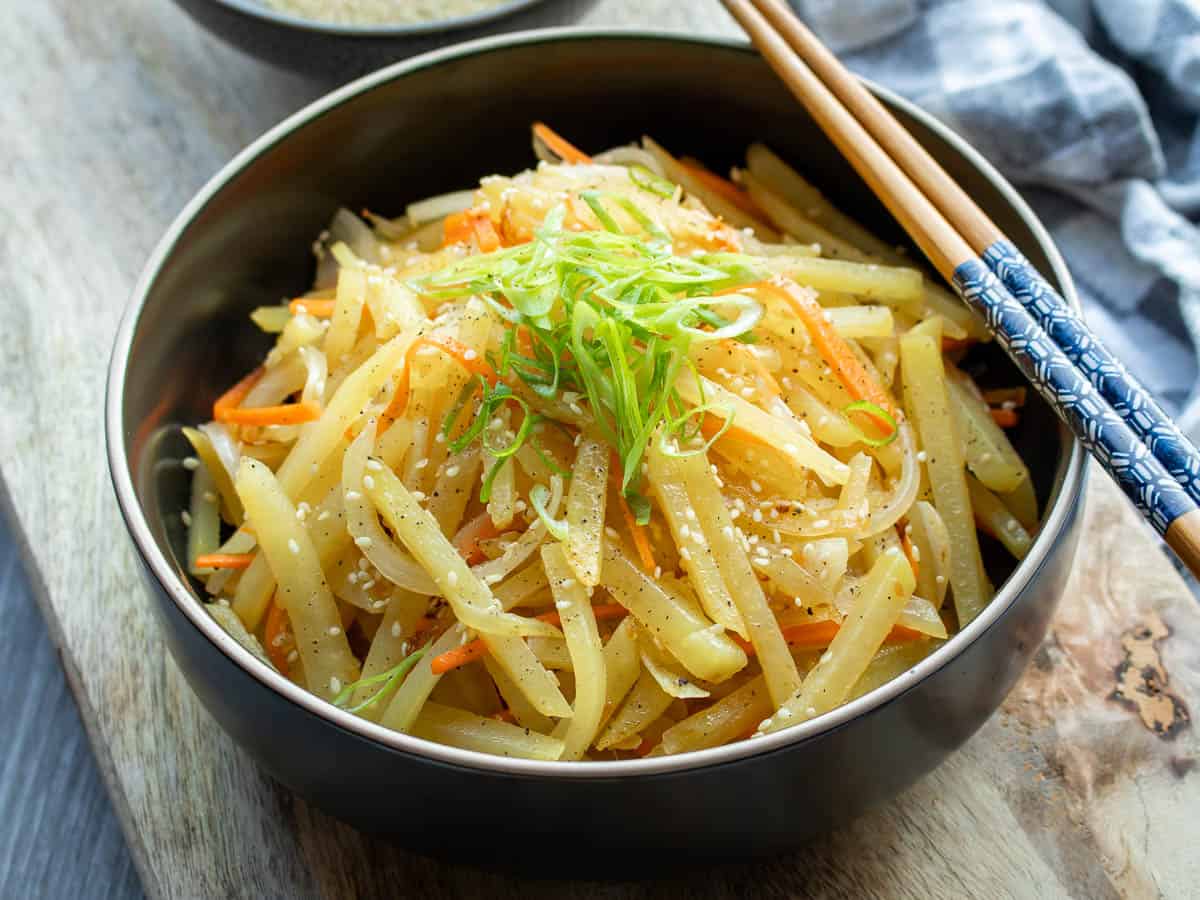 Koreaanse Gebakken Aardappelen (Gamja Bokkeum)