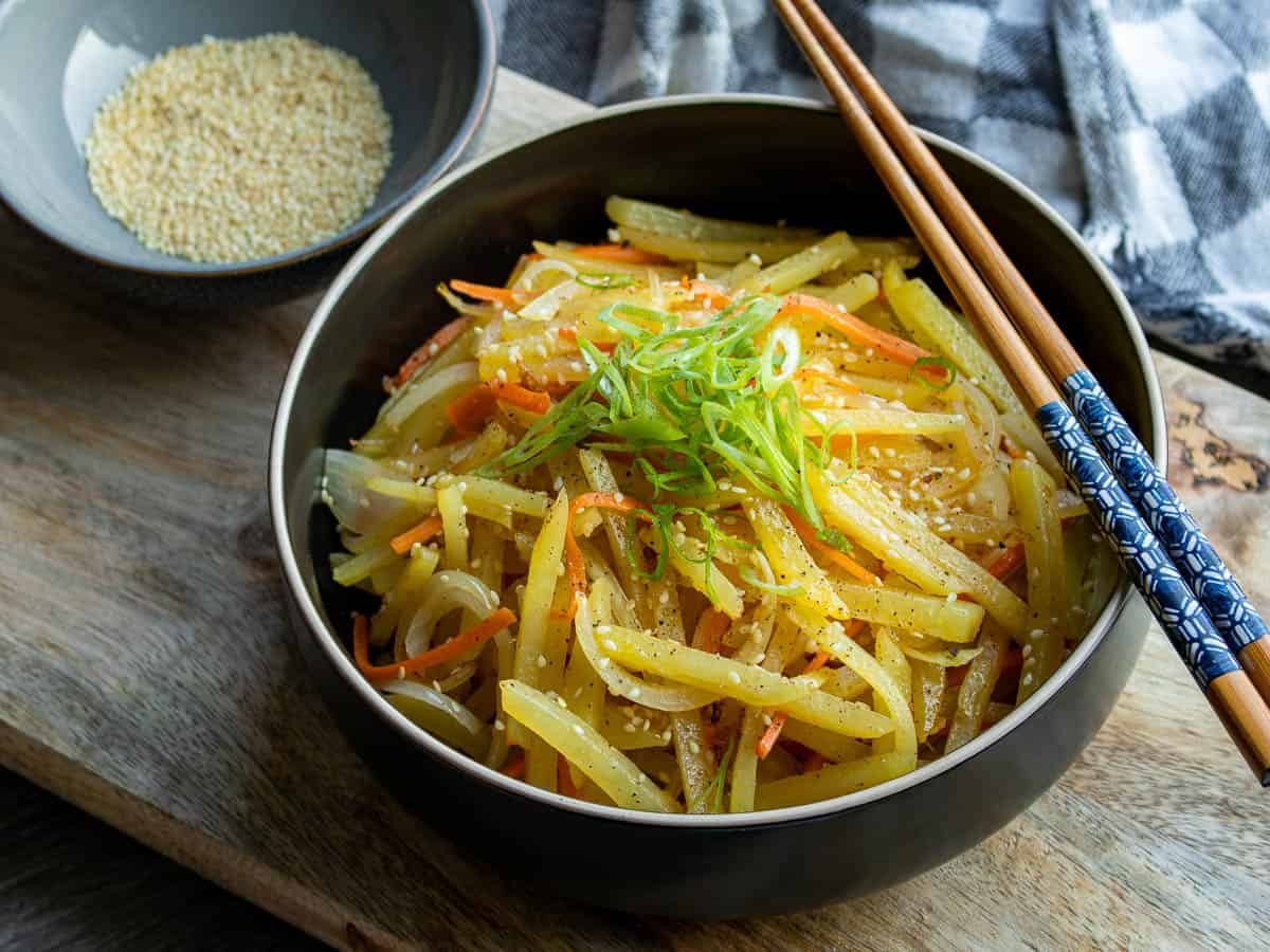 Koreaanse Gebakken Aardappelen (Gamja Bokkeum)