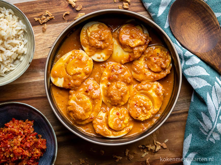 Sambal Goreng Telor