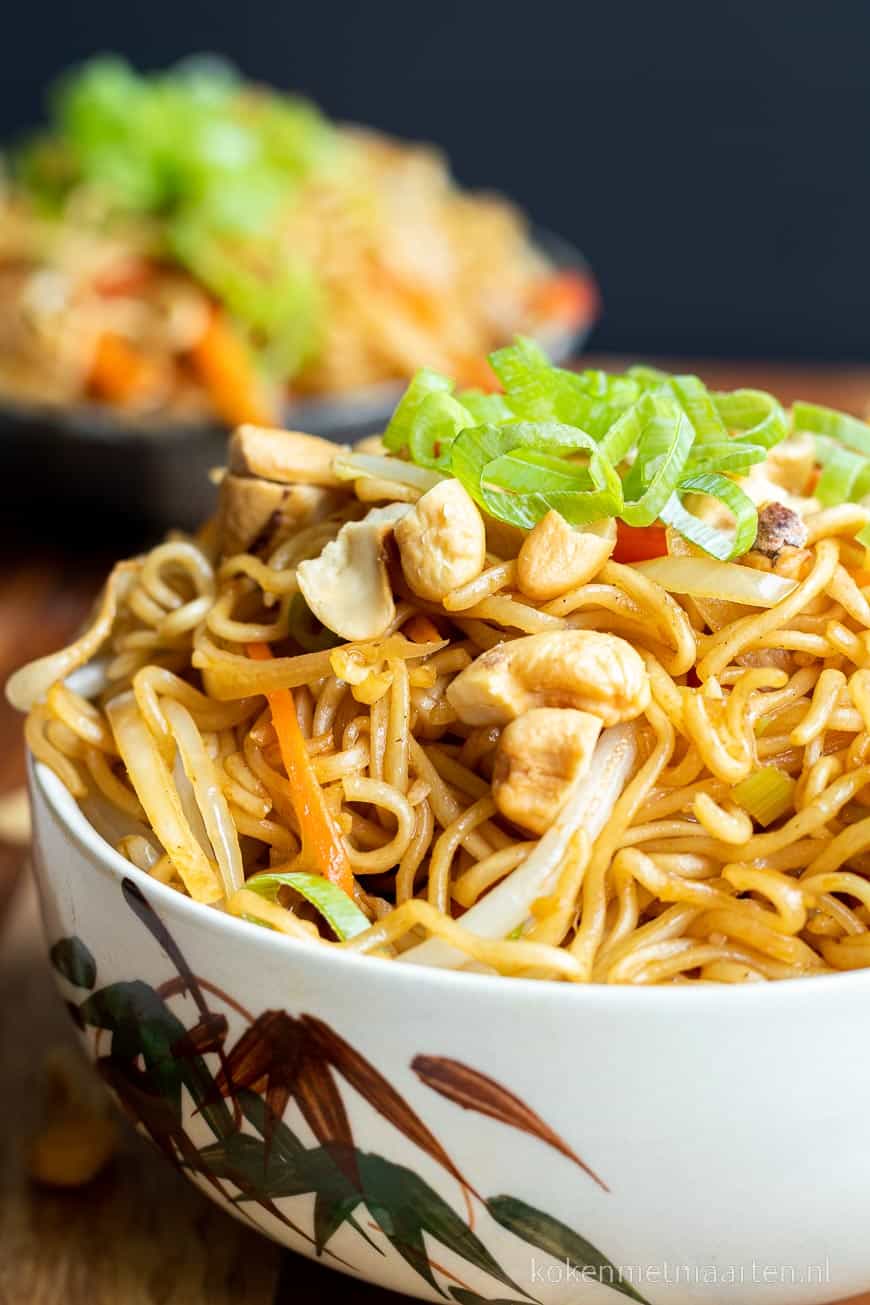 Woknoedels met Groenten en Hoisinsaus